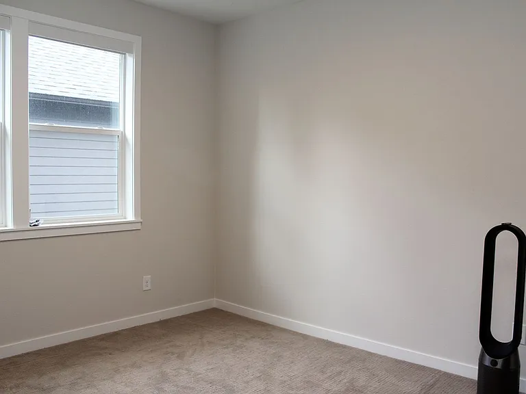 8240 SW 47th Ave — Photo 32