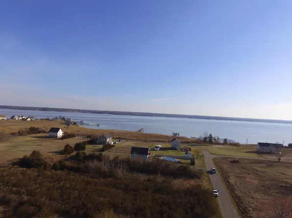0 Fort Lowry Ln, Dunnsville, VA 22454