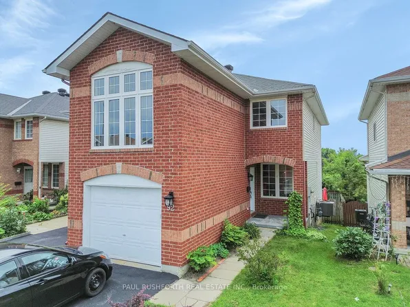 92 Splinter Cres, Ottawa, ON K2B 1B2