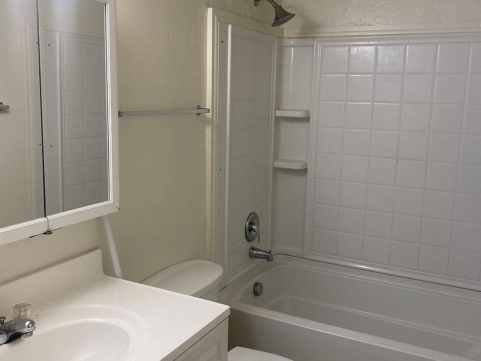 2nd image of 120 Park St APT 3