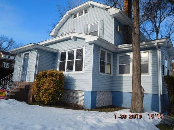 3rd image of 40 Monroe Ave