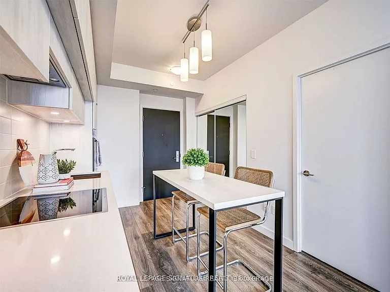 8 Eglinton Ave E #5303 — Photo 18