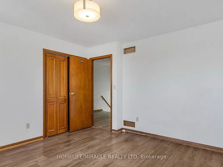 4 Eastwood Dr — Photo 14