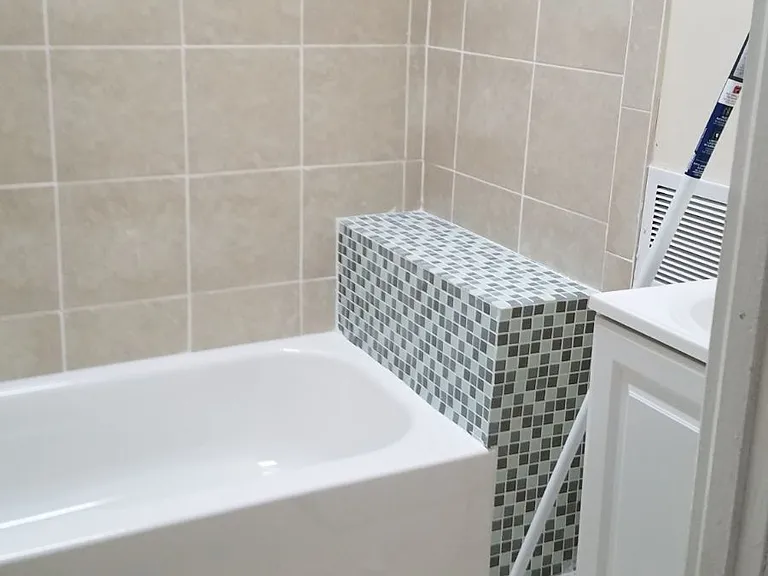 6532 Saybrook Ave — Photo 3
