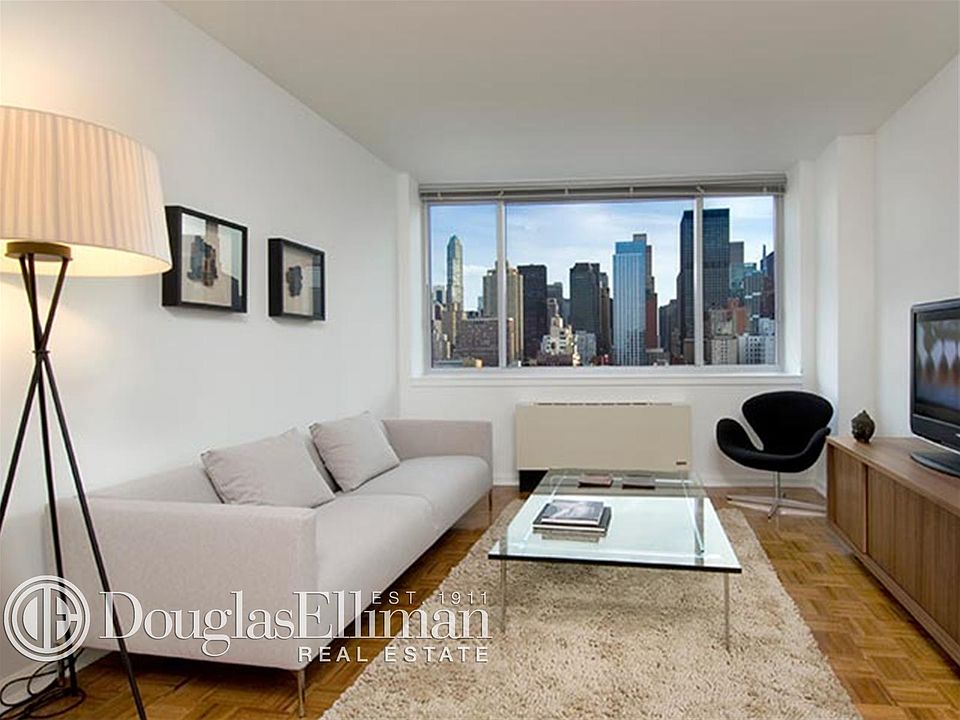 2nd image of 510 W 52nd St APT 16A