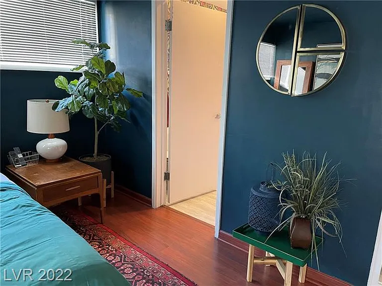1332 5th Pl — Photo 17