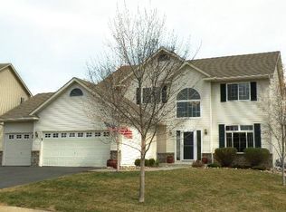 2000 Starlight Dr, Waconia, MN 55387