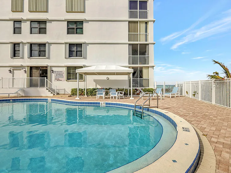 840 Ocean Dr #806 — Photo 46