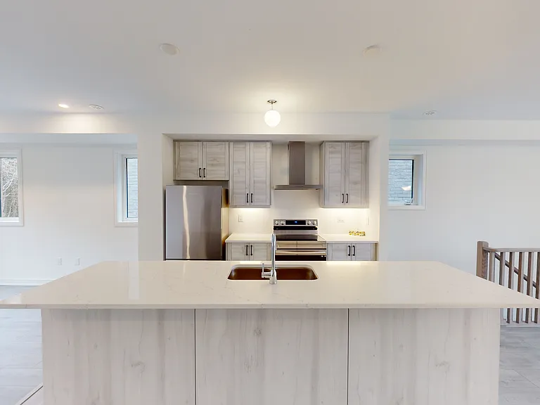 126 Blue Forest Cres — Photo 7