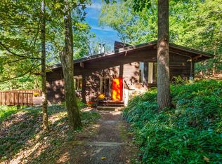 27 Laurel Dr, Lincoln, MA 01773