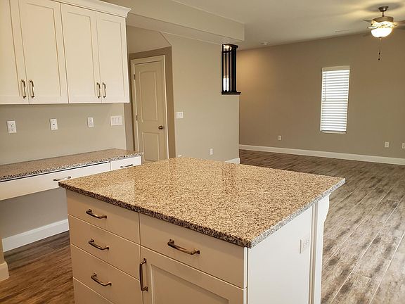4th image of 1001 W Curly Hollow Dr #64