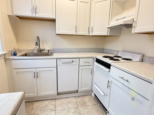 1959 Commonwealth Ave APT 6, Boston, MA 02135