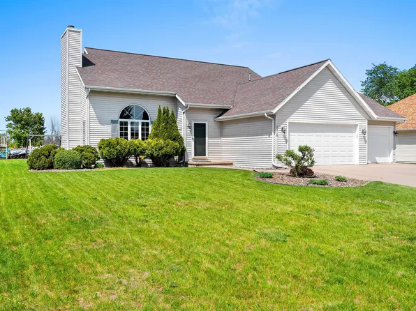 2316 Maddy Ct, Green Bay, WI 54303
