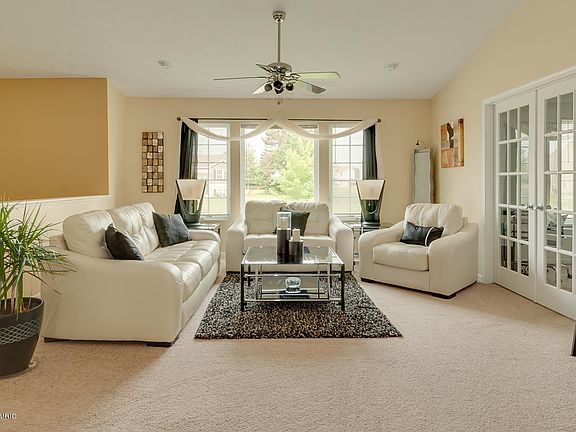 4th image of 6887 Annandale Dr