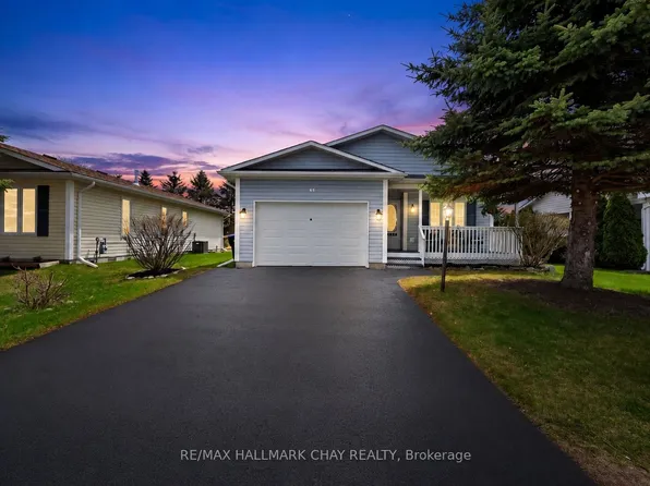 65 Pennsylvania Ave, Wasaga Beach, ON L9Z 3A8