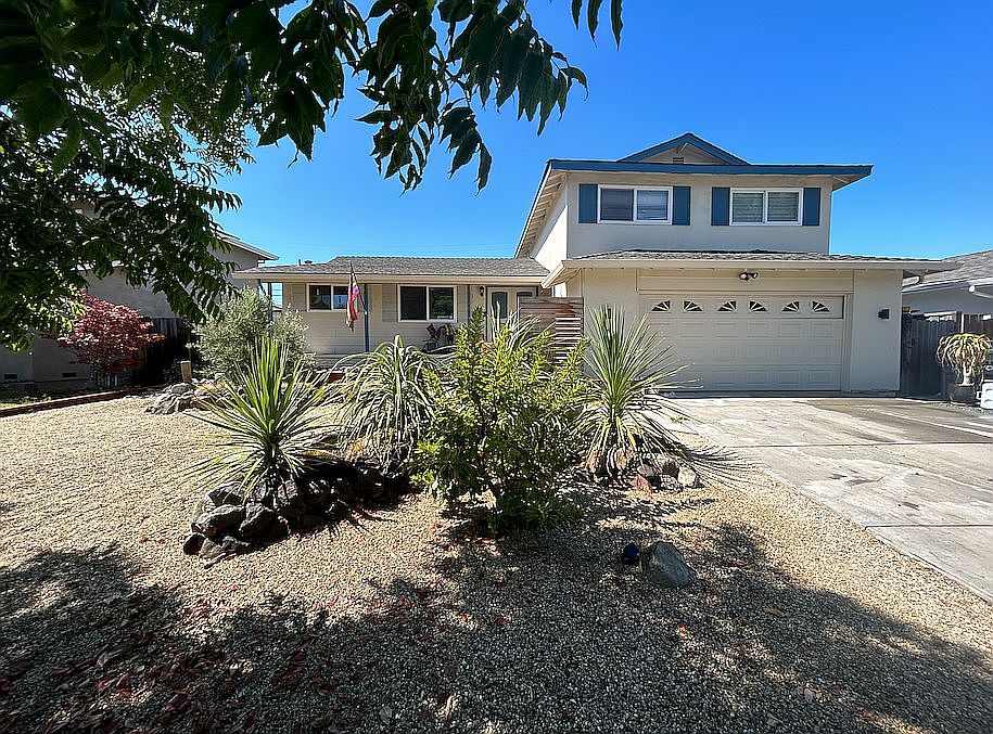 1st image of 760 El Sombroso Dr