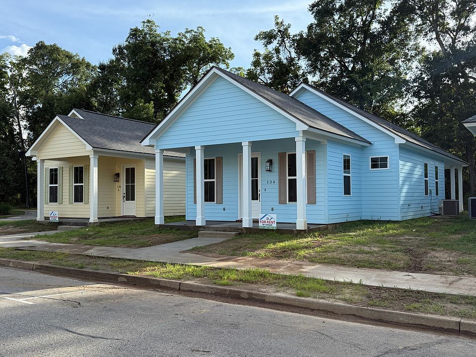 1st image of 136 Banister Ct