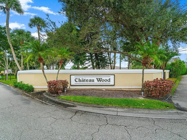 3900 Village Dr Unit D, Delray Beach, FL 33445