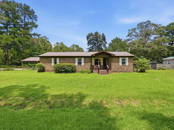 1002 Poplar St, Walterboro, SC 29488