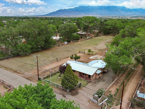 5th image of 7404 Guadalupe Trl NW