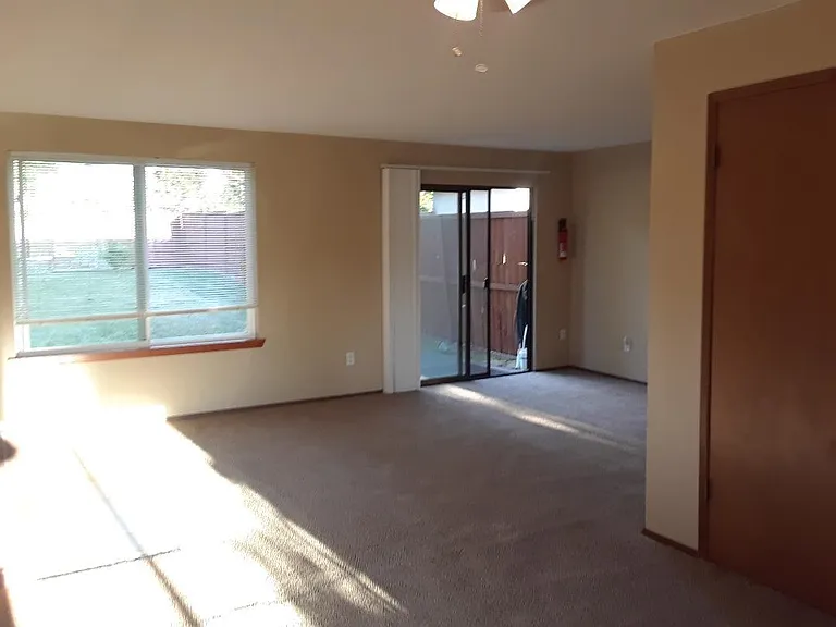 2713 SE Sedgwick Rd — Photo 13