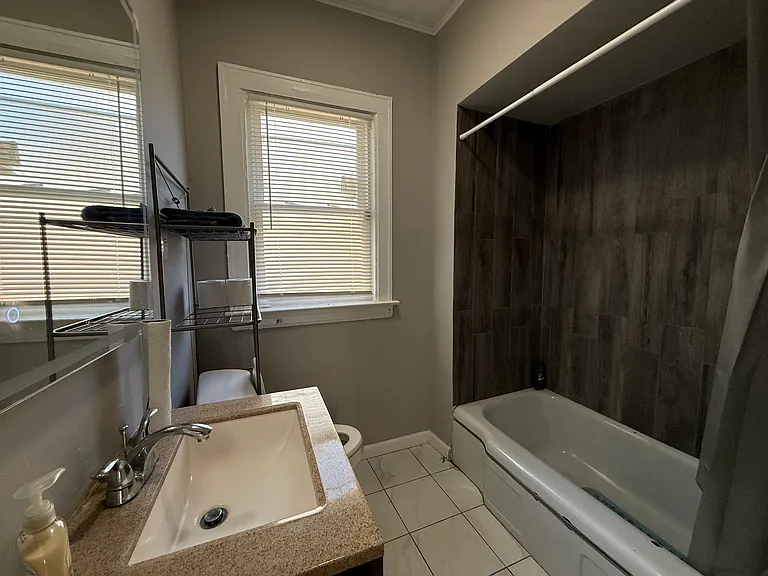 356 Lenox St — Photo 6
