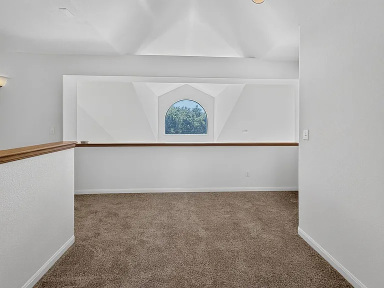 507 Woodfern Ct — Photo 42