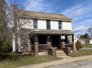 302 W Cooper St, Slippery Rock, PA 16057