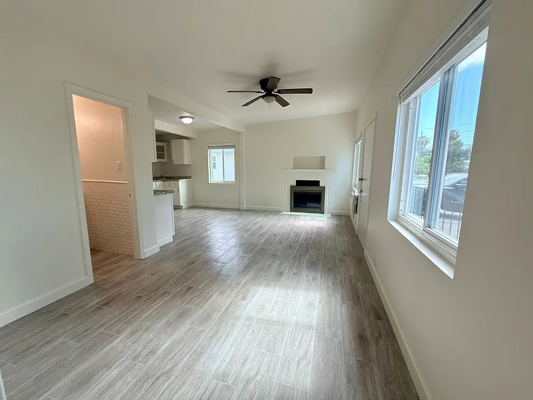523 N Citrus Ave — Photo 12