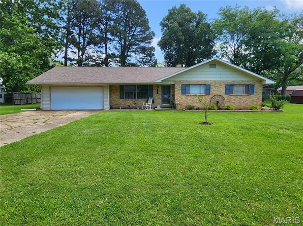 2313 Covington Mdws, Poplar Bluff, MO 63901