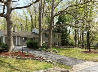 3133 Creswell Dr, Falls Church, VA 22044