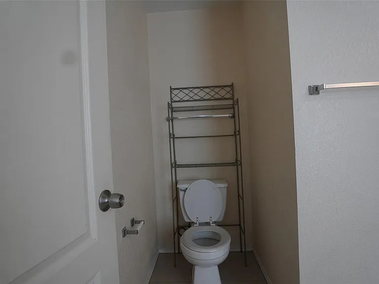 5600 War Admiral Dr — Photo 30