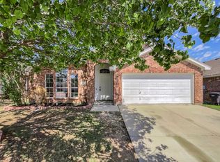4140 Summersweet Ln, Fort Worth, TX 76103