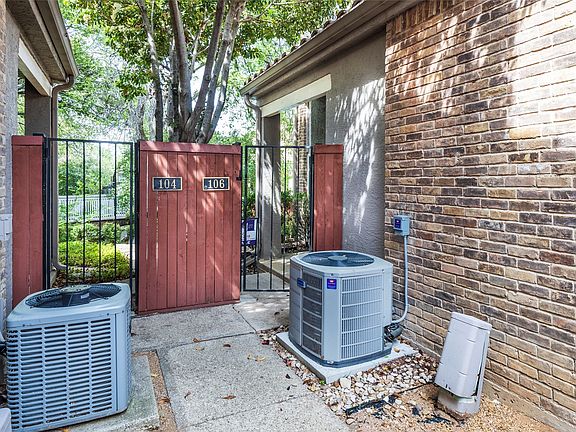 3rd image of 4242 N Capistrano Dr APT 106