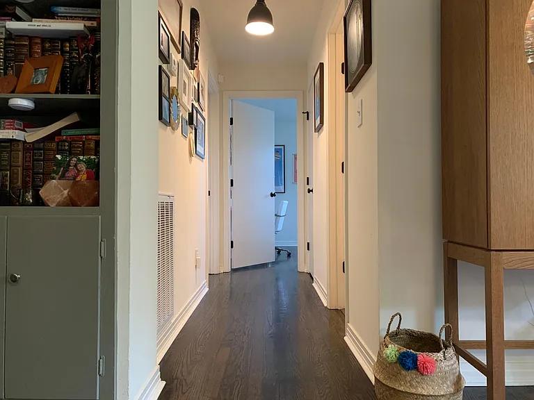 810 Chadwell Dr — Photo 9