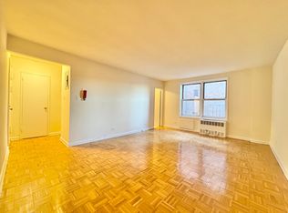 142-19 Barclay Ave #5A, Flushing, NY 11355