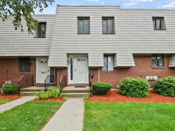 77 Beekman Dr, Agawam, MA 01001