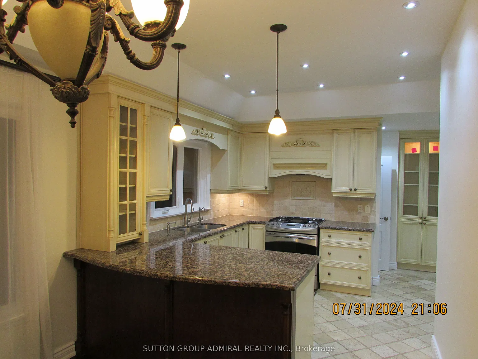 2 bed, $3,350 — Photo 4