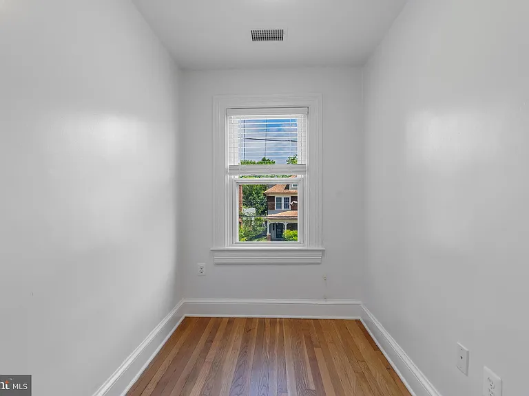4226 Ellicott St NW — Photo 21