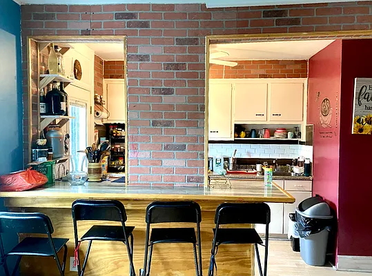 Rented by Parlor Real Estate Corp | media 3