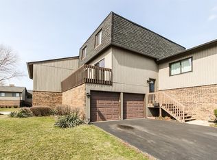 732 High Ridge Rd, Roselle, IL 60172