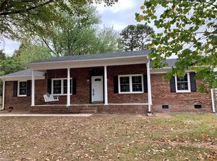 3211 Colony Dr, Jamestown, NC 27282