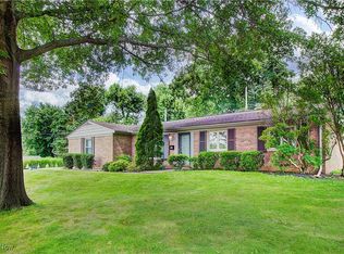 906 Lindy Lane Ave SW, North Canton, OH 44720