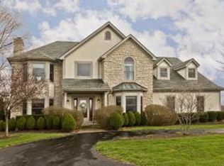 8147 Patterson Rd, Hilliard, OH 43026