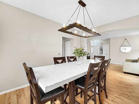 5th image of 24401 Glenbrook Ct