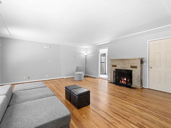 3rd image of 8506 SE Mill St
