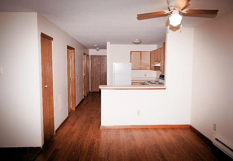 Portage Terrace — Photo 12