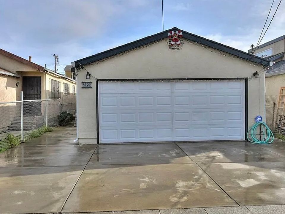 1st image of 2856 18th St