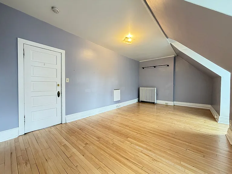 2307 E Superior St #3 — Photo 11