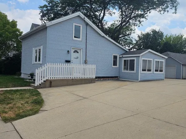 29 E State STREET, Hartford, WI 53027